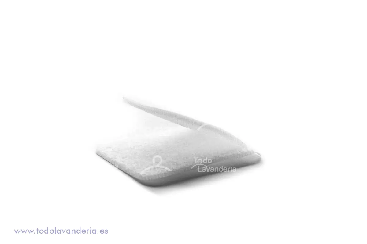 PROTEGE-BOTONES EN FIELTRO / PLASTICO